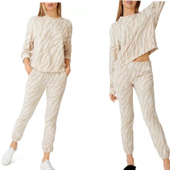 Monrow set Boxy Zebra Print Crew Neck Sweatshirt and joggers - Picture 1 of 5